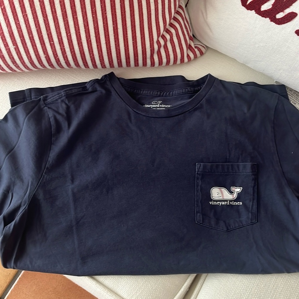 Vineyards Vines XL boys.
Great conditional stains no marks.